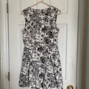 Forever 21 Monochrome Floral Mini Dress